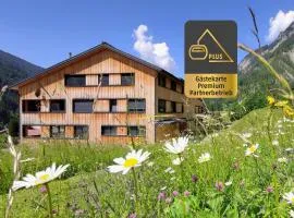 Verwall Apartment Arlberg - mit Sauna, Balkon und Skiraum