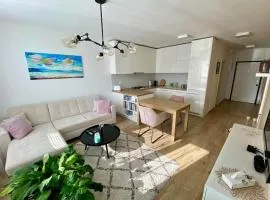 Bratislava, LUCAO Family Apartment, Balcony, Free Parking, Aircondition, 8km Old Town