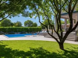 Villa Dali - luxury holiday house in relaxing area
