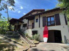 Villa Althuna Hossegor entre Lac et Océan, hotel a Hossegor