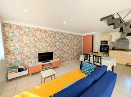 F3 climatisé avec jardin privé Parking 6 pers, hotelli kohteessa Aubenas