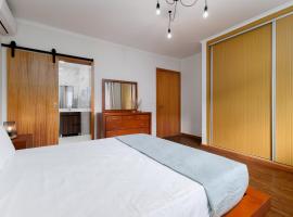 House 66 by Azorean Living, hotel i Relva