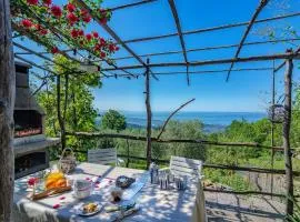 - House in the woods - Apuan Alps & panoramic view - JACUZZI