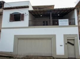 Casa com área gourmet Viçosa de 3 Quartos para até 8 pessoas: Viçosa'da bir otel