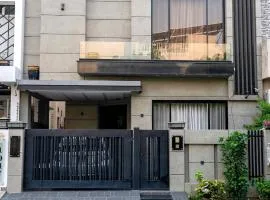 3 Beds Full House in DHA Ph 6 Near PKLI, Raya & Dolmen