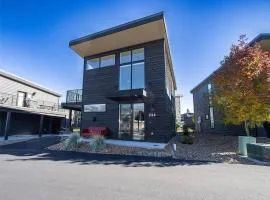 Glacier Getaway at The Quarry - Holiday Home