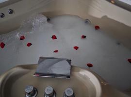 La Coyotera에 위치한 호텔 Master suite