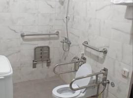 أماسي الحزم للشقق المخدومة شقة لذوي الاحتياجات الخاصة رقم 100, hotel i Ranyah