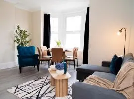 Spacious 3BR Ramsgate Flat -7 Beds - Free Parking