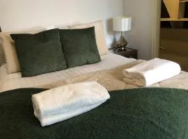 Historic York Apartment Walk to Minster & Shambles