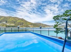 Geoje Theview Kids Poolvilla, Hotel in Geoje