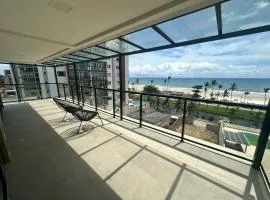 Cobertura com vista para o mar