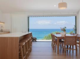 Bella Vista - Oceanfront Haven with Endless Views, viešbutis mieste Norah