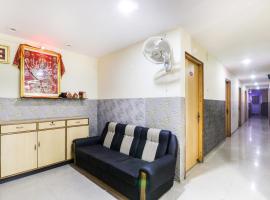 Hotel O Priyal, hotel em Chās