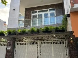 Tiny's House - Big House near My Khe Beach, An Thuong Touris Town