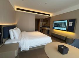 欢漫酒店大同古城火车站店 – hotel w mieście Datong