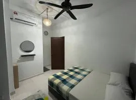 Sweet Roses Homestay- Free WiFi, Nearby UiTM