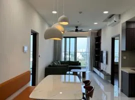 LUXURY DIAMOND CENTERY - Celadon City