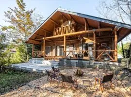 SHELTER 日光 最大10名ok 星空で焚火贅沢ステイ日光東照宮 車20分 1組貸切3LDK 雨でも安心BBQ