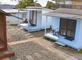 Cozy Cabin with Covered Deck Near Hamilton Garden, CBD and Waikato Hospital