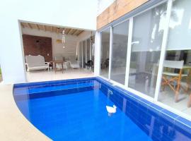 Beach House in Ayampe with private pool, hotel v destinaci Ayampe