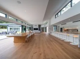 Launa Killcare Heights