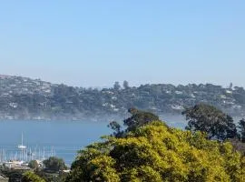 July Retreat in Sausalito with Water Views and AC