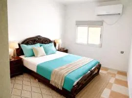 Cozy Host House with 2 air conditioned rooms