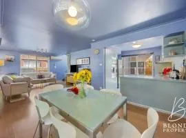 La Maison Bleue