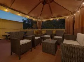 Das Heart of Helen Haus - Bavarian-Style Townhouse