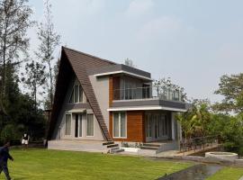 Kolvan में, होटल Airawat Farms - Hill View Villas with Private Pool