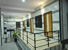 CR7 Stay Rooms & Homestay