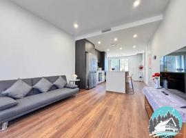 Modern Marsden Park Stay Near Shops & Parks, hotel di Marsden Park