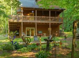 Hester`s Hideaway Cozy Rustic Mountain Cabin