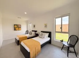Spacious 5 Bed 3 Bath House in Moss Vale