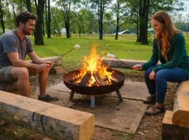 Blaxlands Kangaroo Homestead with Hot Tub walk to Concerts and Wineries