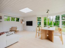 Summerhouse in Gilleje, hotel u gradu 'Gilleleje'