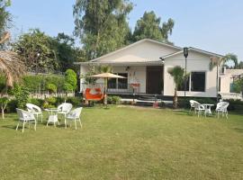 Aurum Luxe Farms, hotel v destinaci Noida