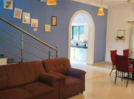 Rooms in the 4 Bedroom House, Morjim Beach 500 meters away