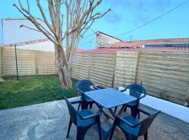 Maisonnette chaleureuse, paisible & proche tram, Hotel in Blanquefort