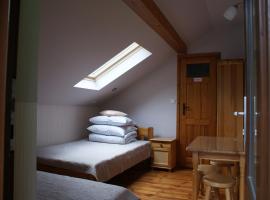 Dom w Kwiatach – hotel w mieście Ojców