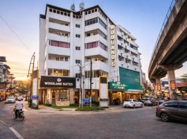 WoodLand Suites, Hotel in Kochi