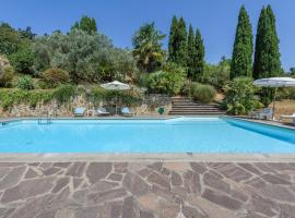 Podere Croci, 400yr Monastery Villa, Pool, 16 Guests, khách sạn ở Rivalto