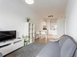 Urban Chic - 2 Bedrooms - Rondo ONZ - Luxury Warsaw Stays - Pereca street