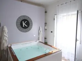 Kosmosuite con sauna e idromassaggio in camera