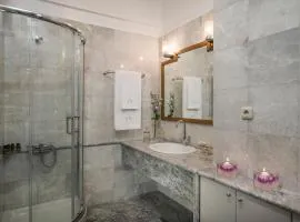 Soul of Sun - Luxury 2-Bath Apt with Balcony, 85sqm, Chania Center
