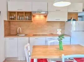 House with sea view and garden in Nerezine