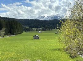 Chalet Cristall Superior Appartement 4, Hotel in Leutasch