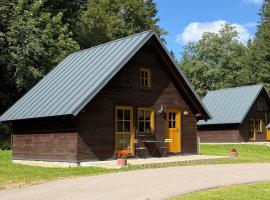 Chalets & Apartments - Base Camp Medvědín, hotel v destinaci Špindlerův Mlýn