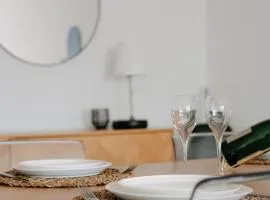 Casa Congé - Colorful Stay & Free Wine Bottle